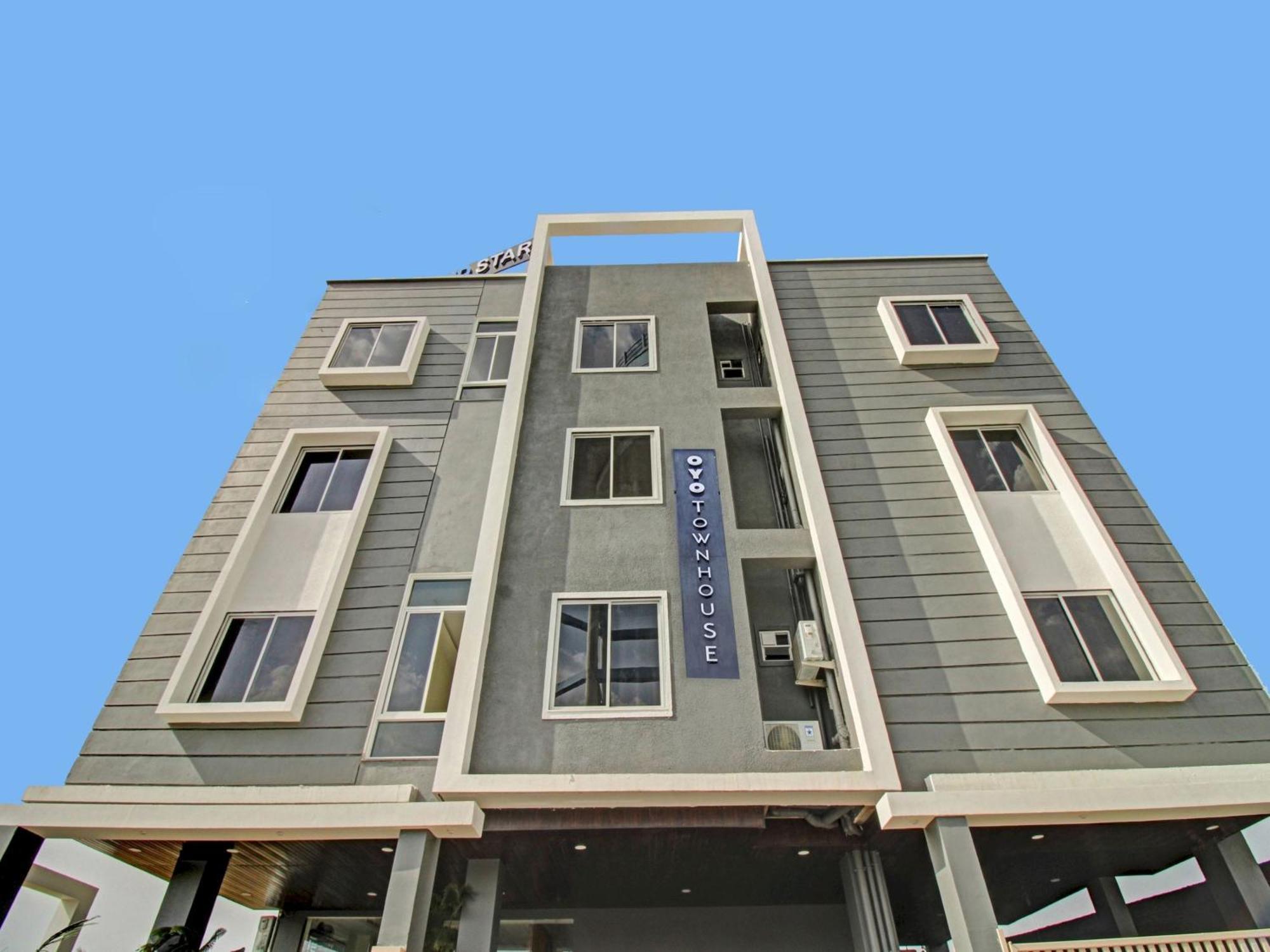 Townhouse Md Star 호텔 나그푸르 외부 사진